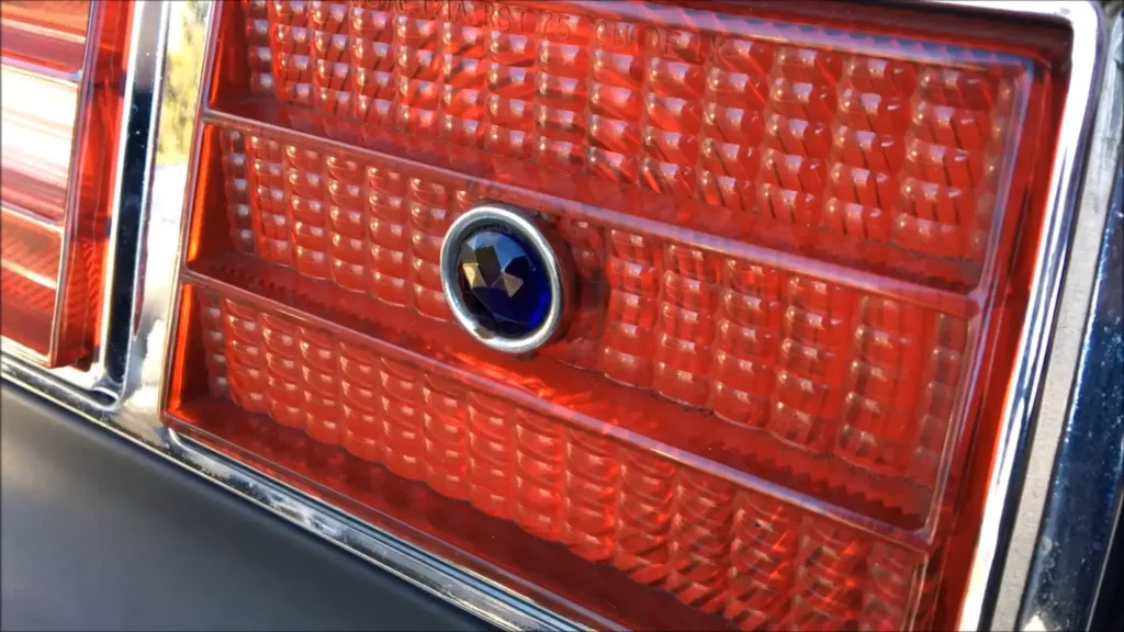 What Do Blue Dots In Tail Lights Mean